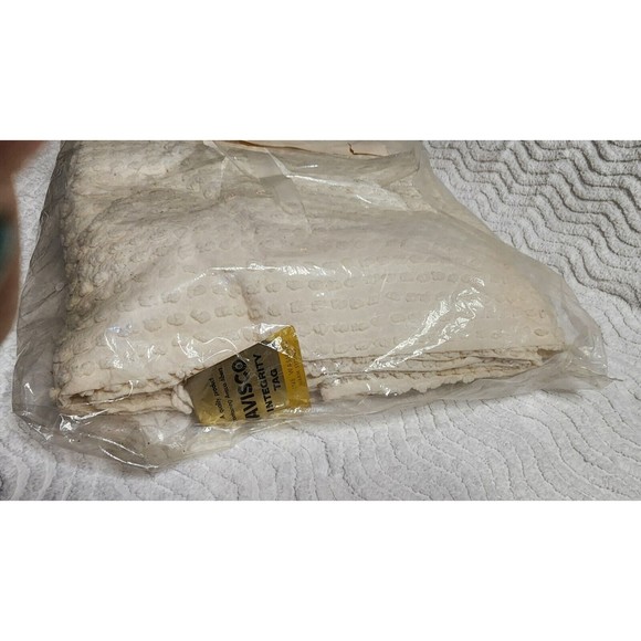 NEW!! Rare & Very Vintage AVISCO Kenmore CHENILLE Hobnail Fringed BEDSPREAD NIP - Picture 1 of 7